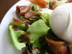 Fig Burrata Proscuitto Salad_closeup2